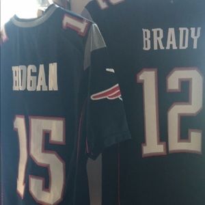 Brand new New England Patriots jerseys. Youth Lg